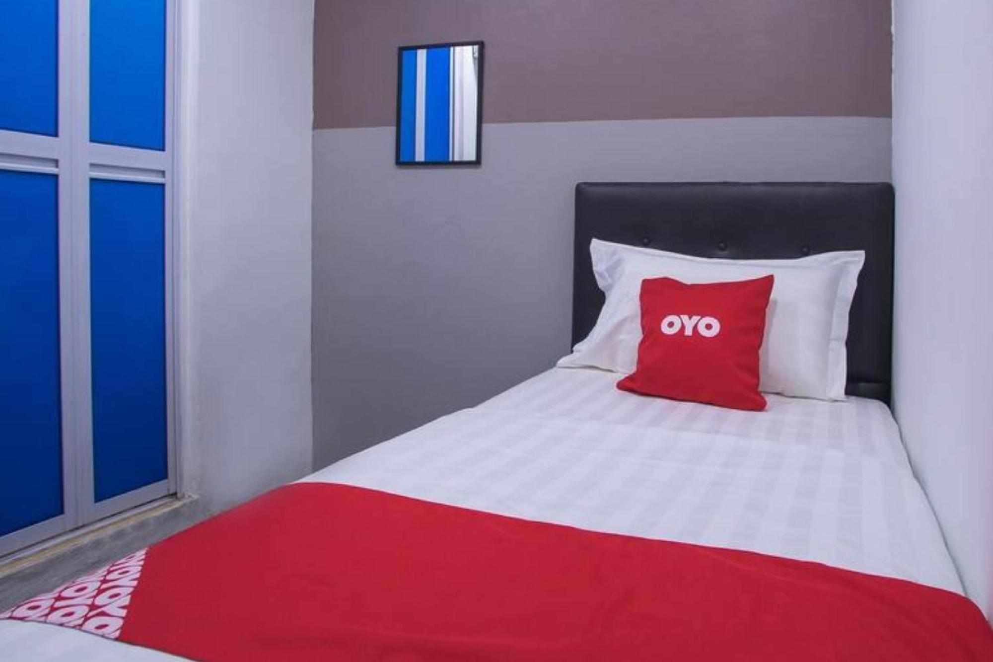 Oyo 90281 Hotel Taj Seksyen 13 Shah Alam Exterior foto