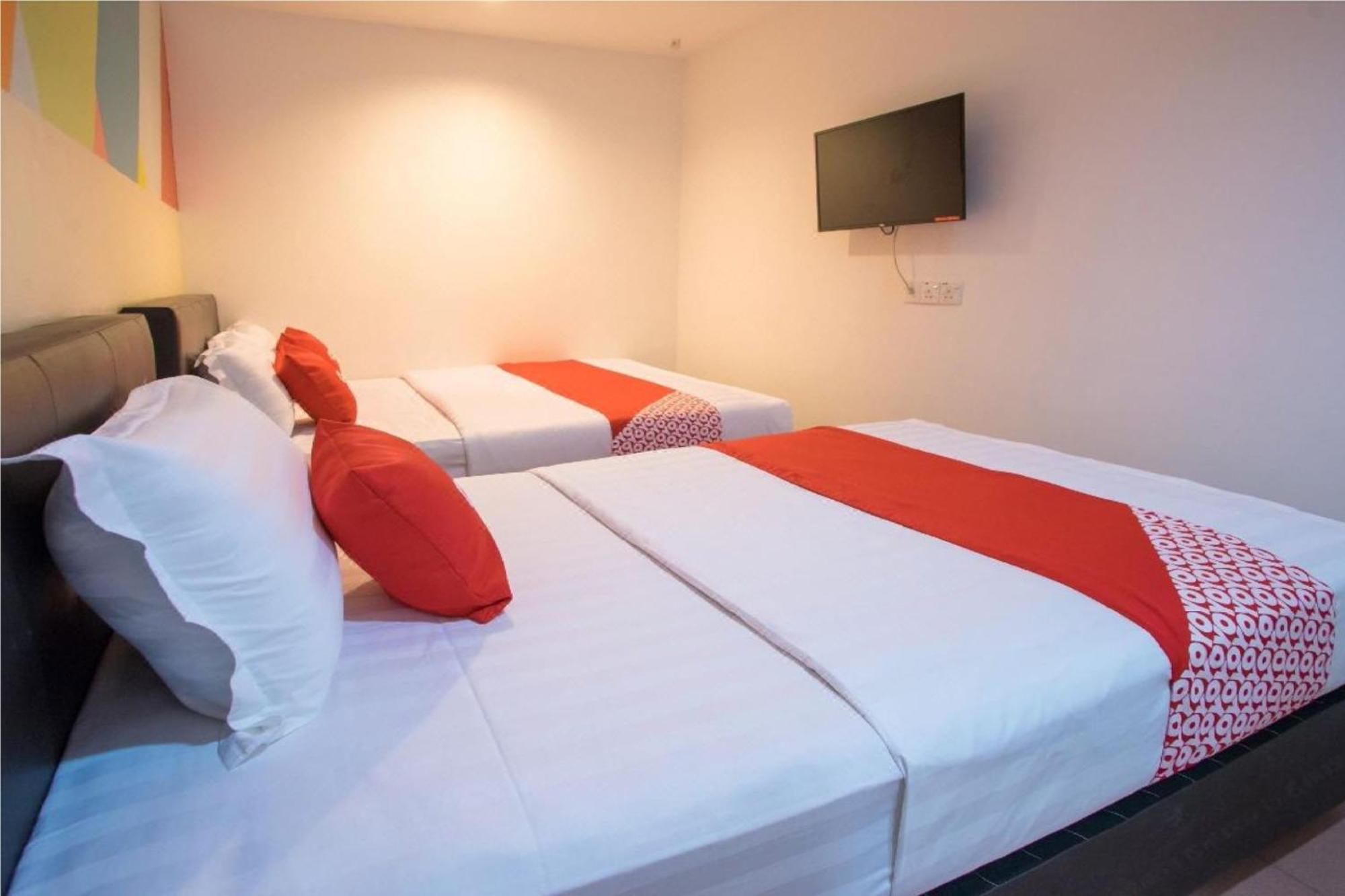 Oyo 90281 Hotel Taj Seksyen 13 Shah Alam Exterior foto